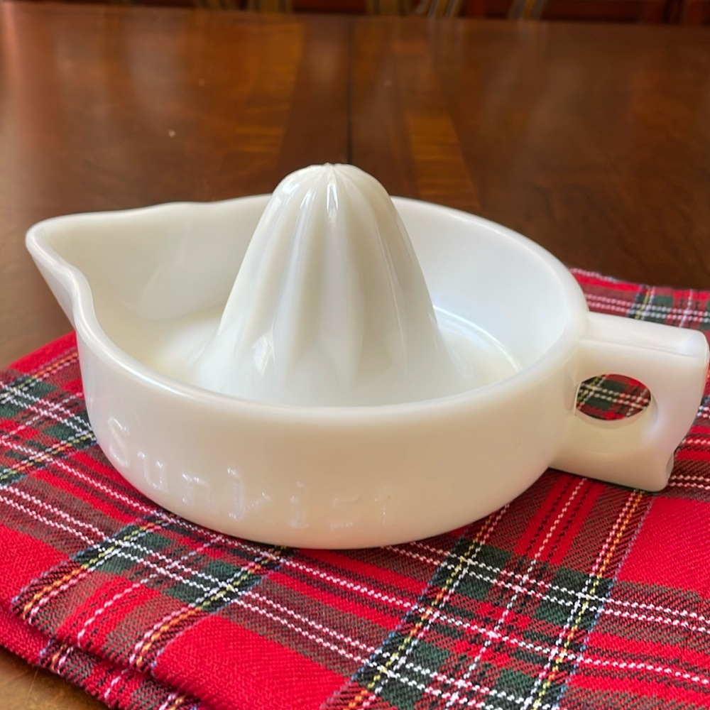 VTG Milk glass Sunkist citrus juicer